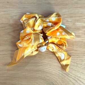 ANTHROPOLOGIE Charmed Hair Scarf Scrunchie, Dark Yellow Abstract Paisley